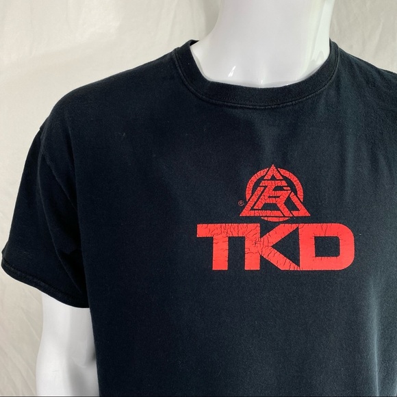 Gildan Men’s Distressed TKD Short Sleeve Black Tee - Picture 3 of 8